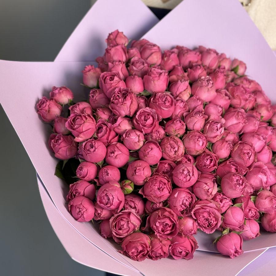 Букет из 51 пионовидной кустовой розы