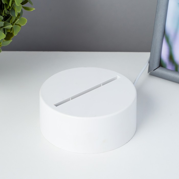 Основание светильника LED 3 режима 3000-6000К USB белый 9,5х9,5х4 см RISALUX