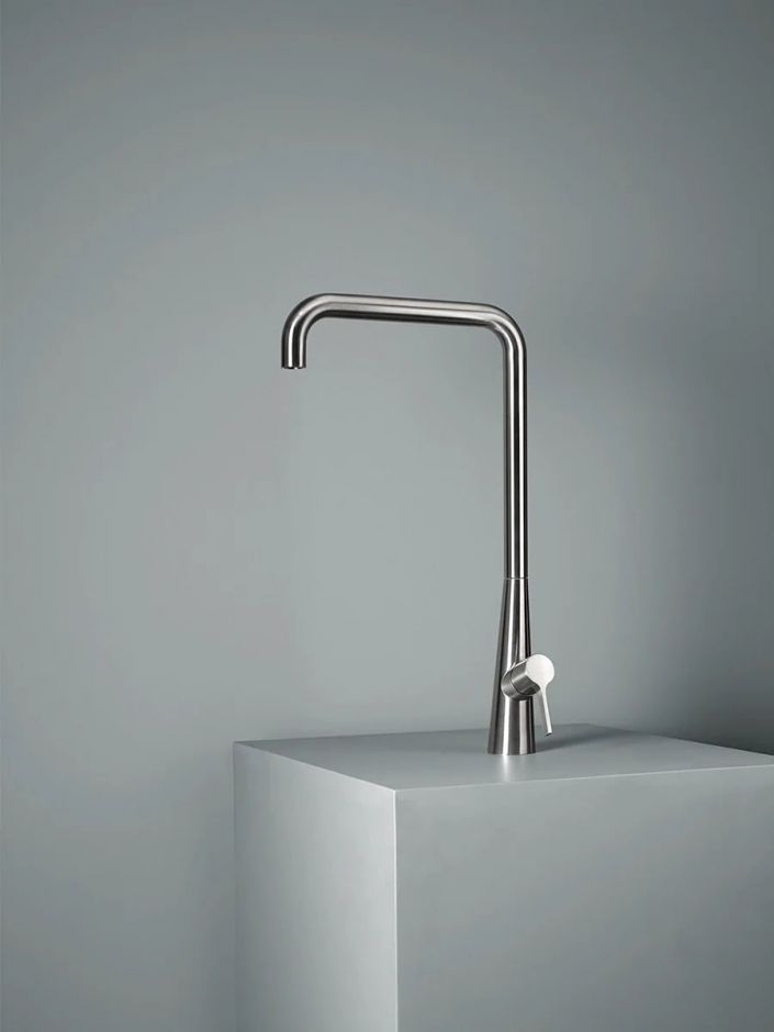 Смеситель для кухонной мойки Quadro design Kitchen Inox 360 AS поворотный ФОТО