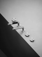 Смеситель на борт ванны Quadro design Q 18 98 с душем и изливом схема 4