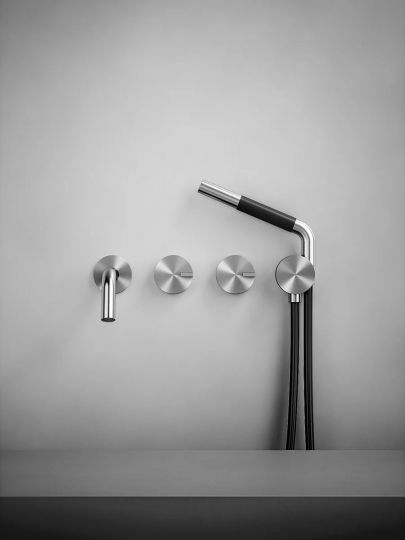 Смеситель для ванны и душа Quadro design FFQT 18 69 с изливом схема 7