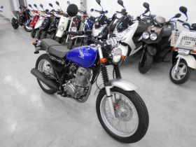HONDA CB223S