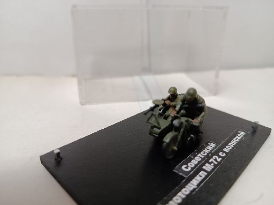 Советский мотоцикл М-72 с коляской  в масштабе 1/72