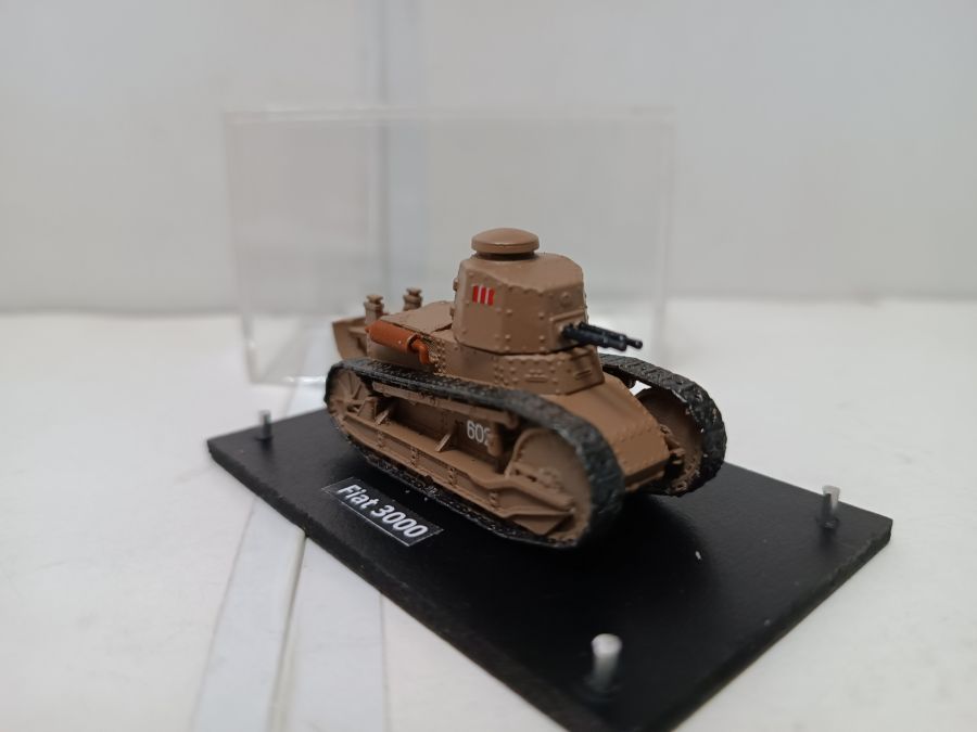 Итальянский лёгкий танк Fiat 3000 (1/72)