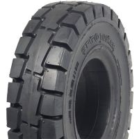 Шина цельнолитая 23x9-10 151A5/142A5 Tusker STARCO