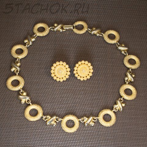 Колье и серьги "Объятия и поцелуи" (США)