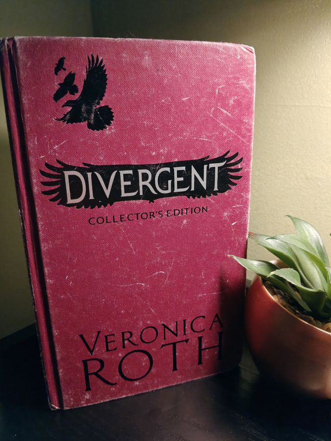 Divergent by Veronica Roth коллекторское издание