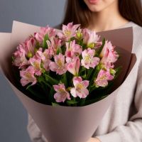 Букет из 11 Розовых Альстромерий