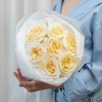 7 кремовых роз (сорт Кендл Лайт)