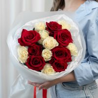 15 красно-белых роз (сорт Эквадор 60 см)