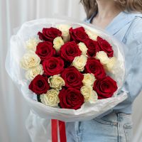 25 красно-белых роз (сорт Эквадор 60 см)