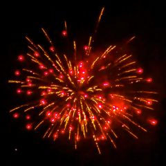 Фейерверк РК7034 Русские каникулы (0,7" х 100) Фейерверк РК7034 Русские каникулы (0,7" х 100)