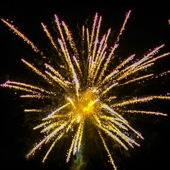 Фейерверк РК7034 Русские каникулы (0,7" х 100) Фейерверк РК7034 Русские каникулы (0,7" х 100)