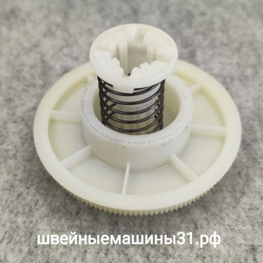 Колесо зубчатое с пружиной и втулкой Brother NX 600 и др. Количество зубьев 131; диаметр отверстия под вал 8 мм; диаметр 86,5 мм (уценка - изменение цвета пластика).      Цена 650 руб.