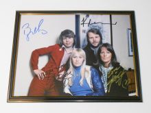 Автографы: ABBA. Бьорн Ульвеус, Бенни Андерссон, Агнета Фельтског, Анни-Фрид Лингстад