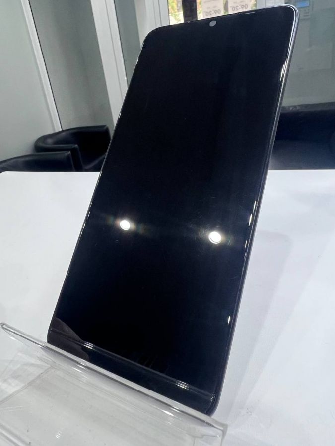 Tecno spark 10 дисплей оригинал в рамке с разбора с царапинами