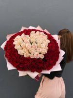 Букет из 103 роз с символом сердца
