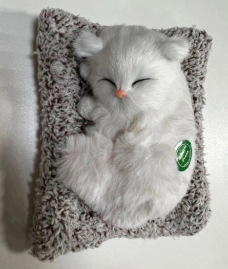 Котенок на коврике 47940