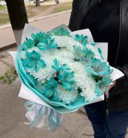 Букет с хризантемами и альстромериями