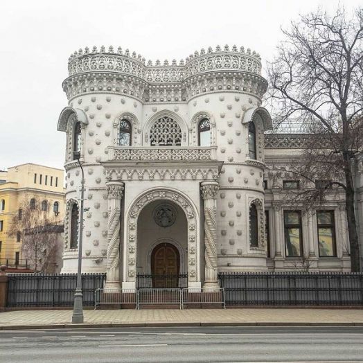 История в стиле модерн, 1 день