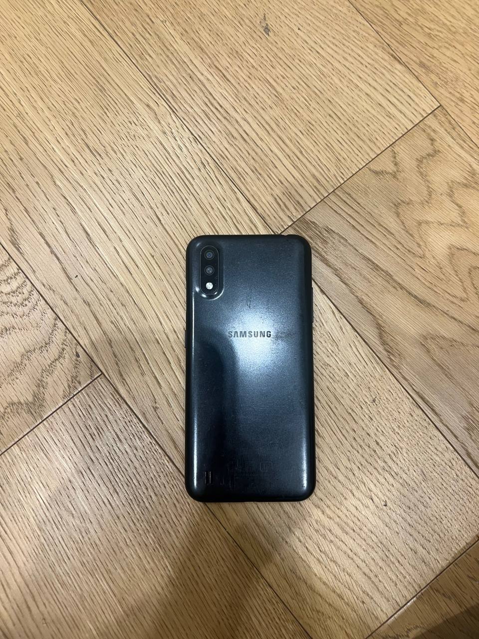 Телефон samsung galaxy A01 SM-A015U 32 гигабайта