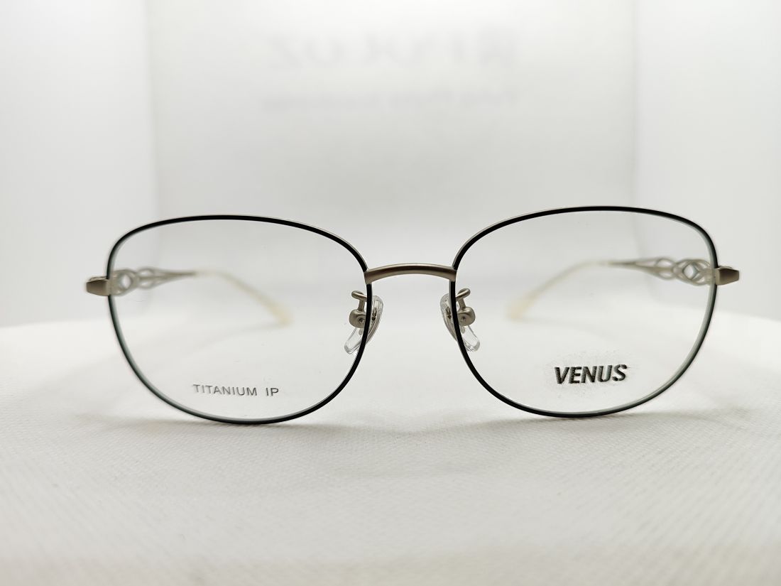 Venus 670-3