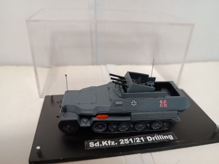 Sd.Kfz 251/21 Drilling (1/72)
