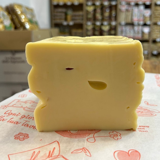 Сыр Эмменталь, 100 г