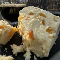 Сыр десертный с манго и апельсином, 100 г
