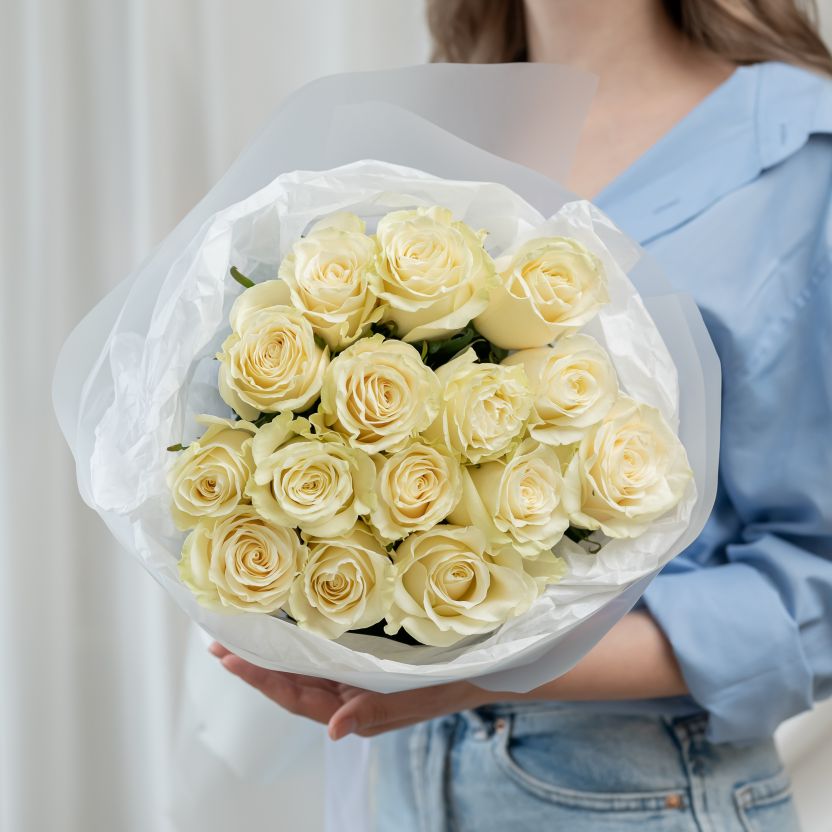 Белая роза от 15 шт (Эквадор)