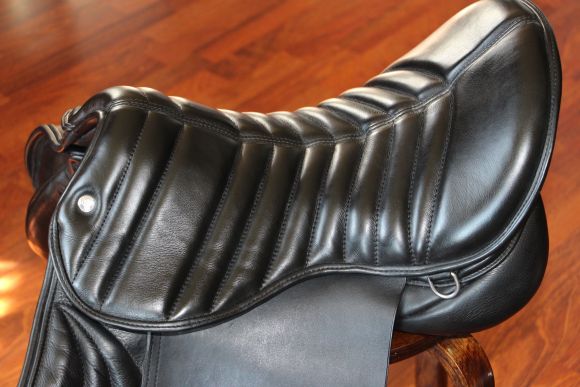 Daw-Mag MAX PRO. Пробежное седло. Черное 17 дюймов ленчик "М"