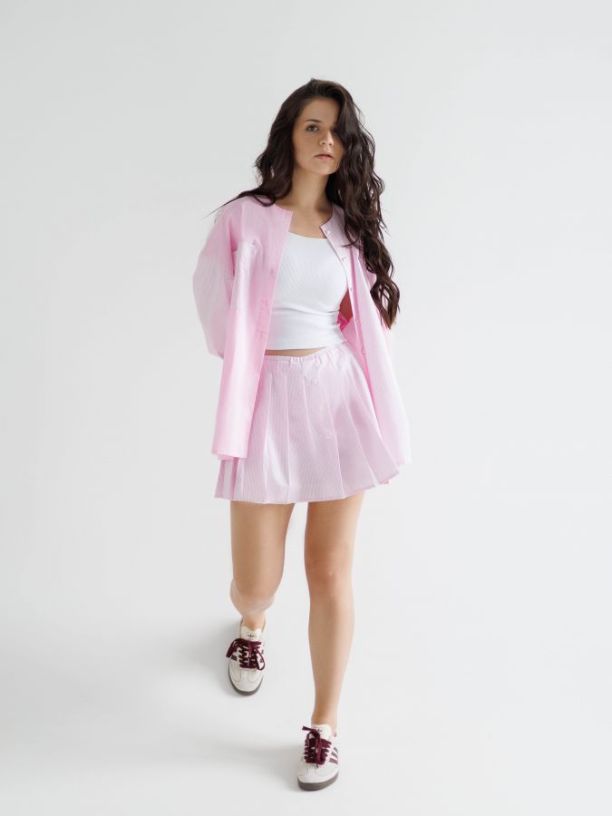 Рубашка розовая в полоску без воротника