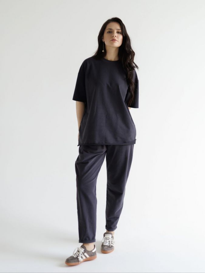 Брюки с защипами графит