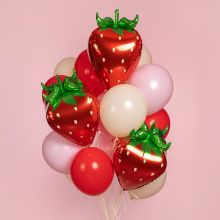 БУКЕТ ШАРОВ  "КЛУБНИЧКА"  С ГЕЛИЕМ.