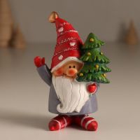 Фигурка полистоун «Дед Мороз с ёлочкой», 11.5?6.5?5 см