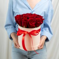 Коробка 15 красных роз