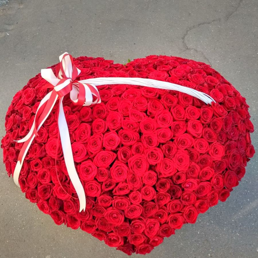 3D Сердце из 301 розы