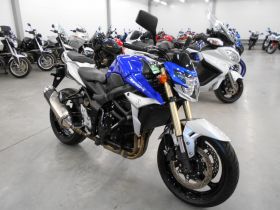 SUZUKI GSR750A