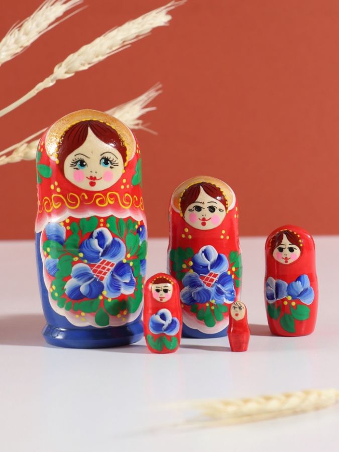 Матрёшка дерево «Любовь», красный платок, 5-кукольная, 11.5 см