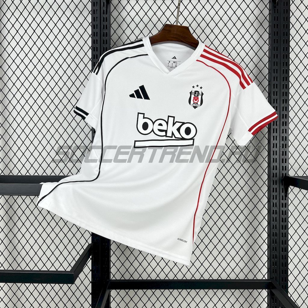 Домашняя форма Besiktas 25/26