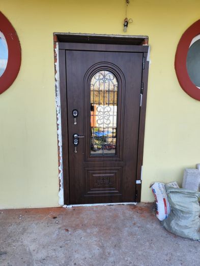 Входная дверь с терморазрывом и стеклопакетом Заводские Форт - Nussbaum