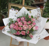 Букет из 21 кенийской розы микс 40 см