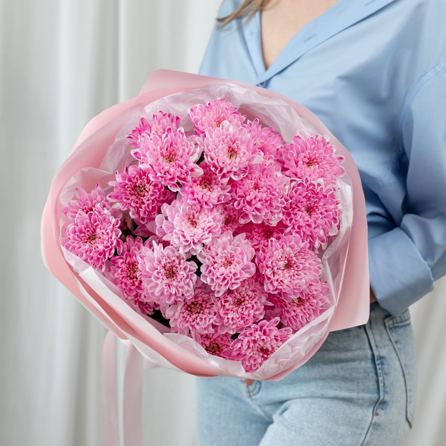 Букет из розовых хризантем
