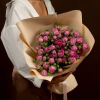 Бует из 9 кустовых пионовидных роз (розовые)