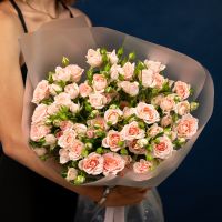 Кустовые розы бежевые 15 шт