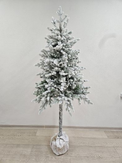 Ель на пне новогодняя заснеженная литая