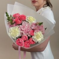Букет-комплимент с кустовой розой и антиринумом