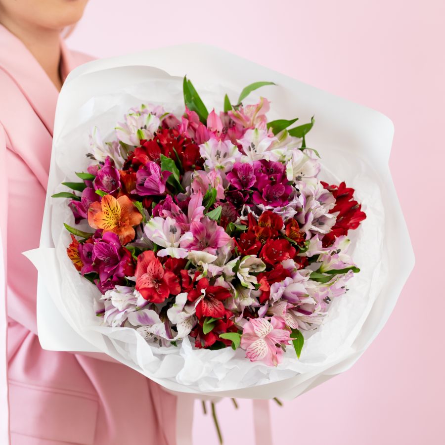 25 альстромерий