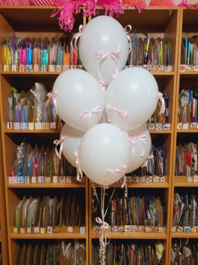 Фонтан из 7 шаров с бантиками