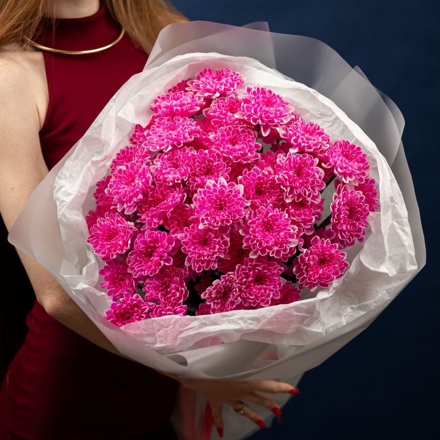 9 ярко розовых хризантем